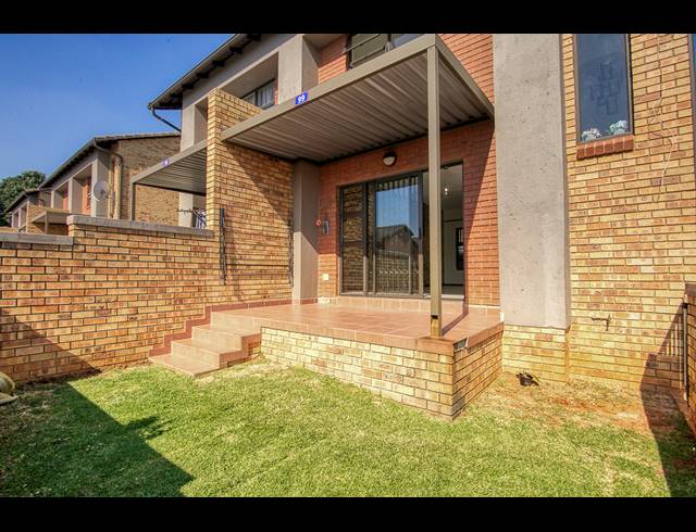 2 BEDROOM DUPLEX RENTED IN WILGEHEUWEL